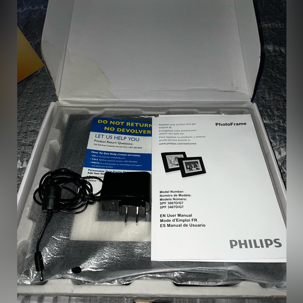 Philips SPF3007D/G7 Home Essentials Digital Photo Frame 7” - Picture 4 of 4